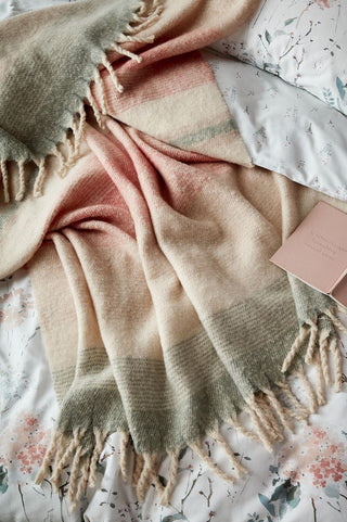 Ortonby Plaster Pink Throw