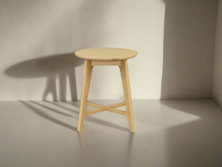 Carrington Round Lamp Table - Oak