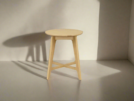 Carrington Round Lamp Table - Oak