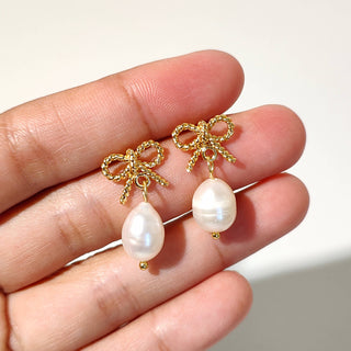 Natural Pearl Bowknot Twisted Earrings