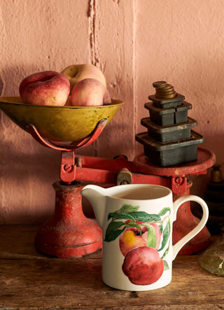 Peaches Medium Straight Jug