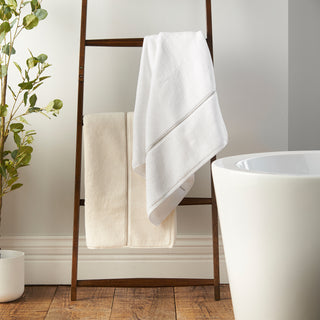 Zero Twist Satin Stitch White Bath Towel