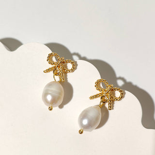 Natural Pearl Bowknot Twisted Earrings