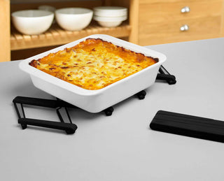 Stretch™ Expandable Black Trivet