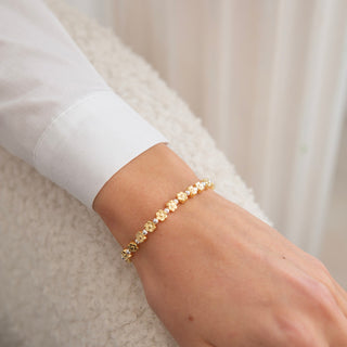 Especially For You Gold Flowers Bracelet