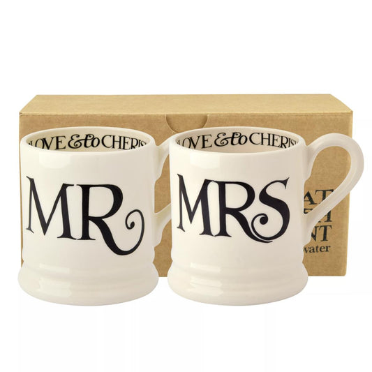 Black Toast Mr & Mrs Set Of 2 1/2 Pint Mugs Boxed