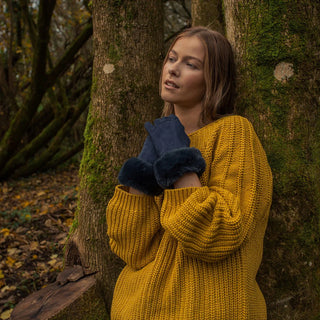 Hazel Gloves with Fur Edge Navy