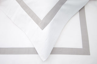 Savile Edge 220 Duvet Cover Double White/Silver