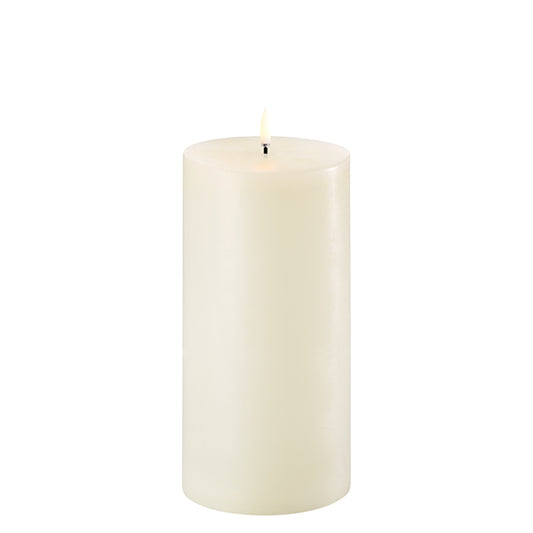 Uyuni Led Pillar Candle, Ivory, Smooth, 10,1X20 Cm