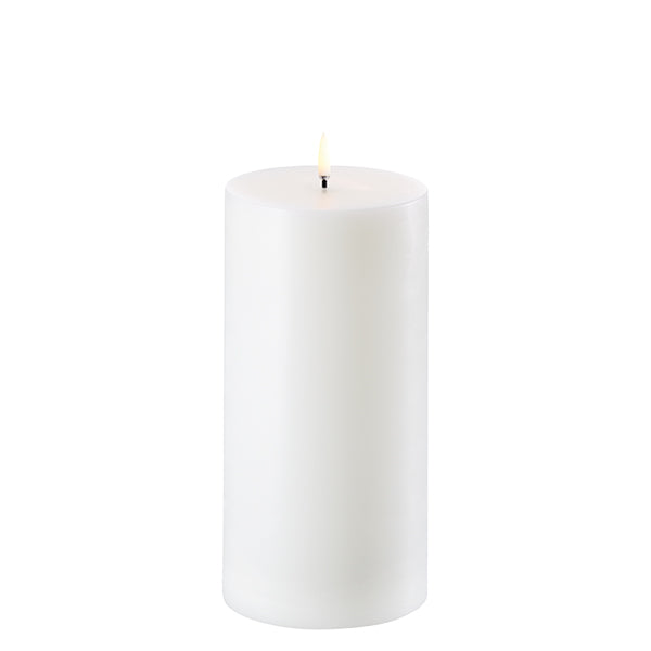 Uyuni Led Pillar Candle, Nordic White, Smooth, 10,1X20 Cm